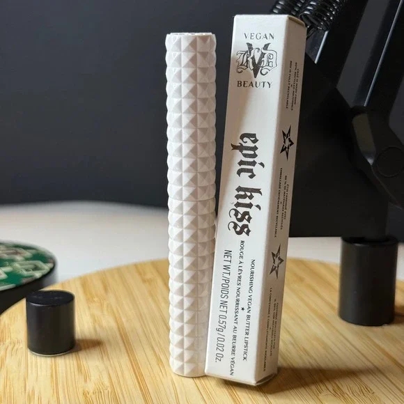 KAT VON D • VEGAN BEAUTY • EPIC KISS • LIPSTICK • ROLE BREAKER 190 • New in Box - Picture 2 of 4